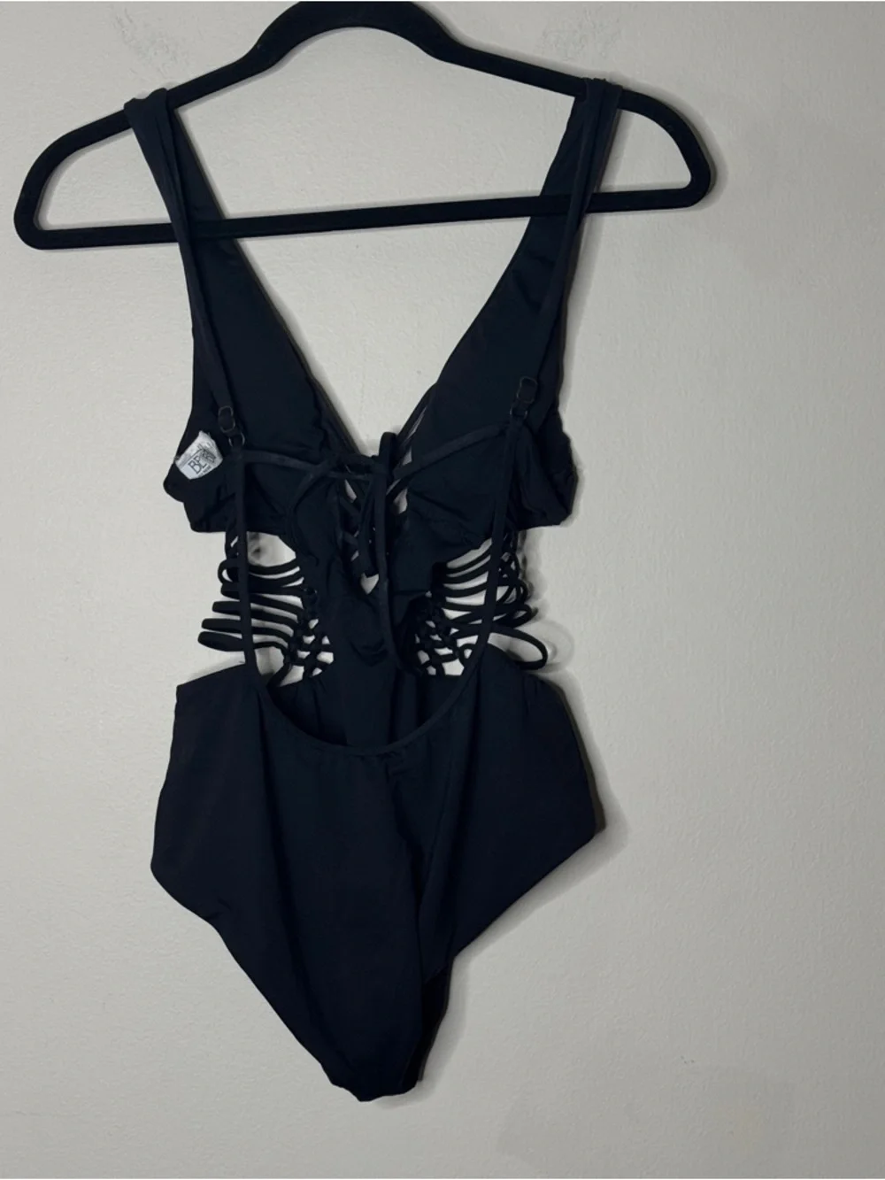 Becca Electric Current Macrame One Piece Swimsuit Black Size S - Picture 3 of 5